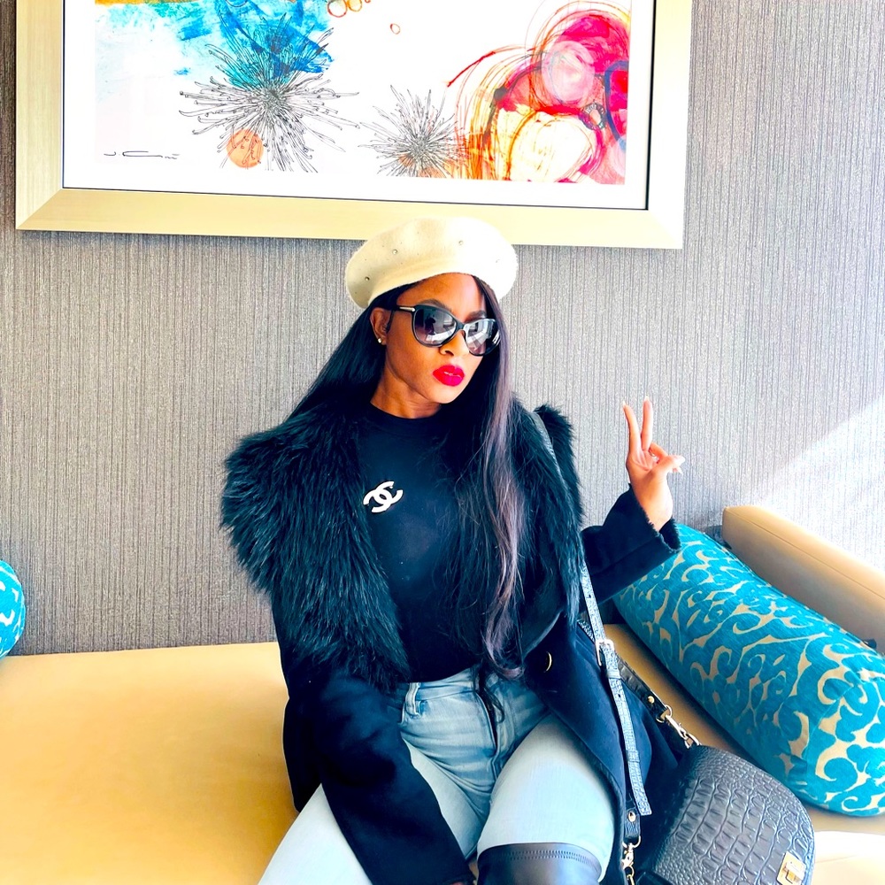 Meet your Posher, Nikay